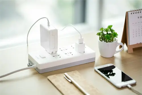 颜取名字的含义女